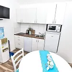 Dili Apartman