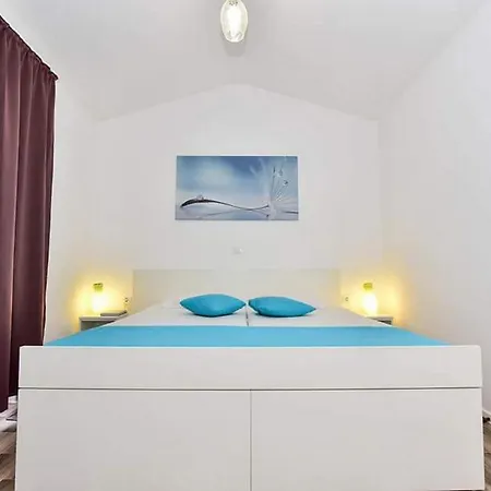 Dili Apartman